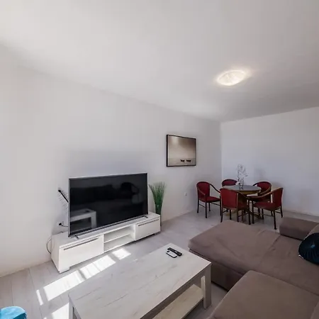 Seafront Apartments Karlo Kastela Exterior photo
