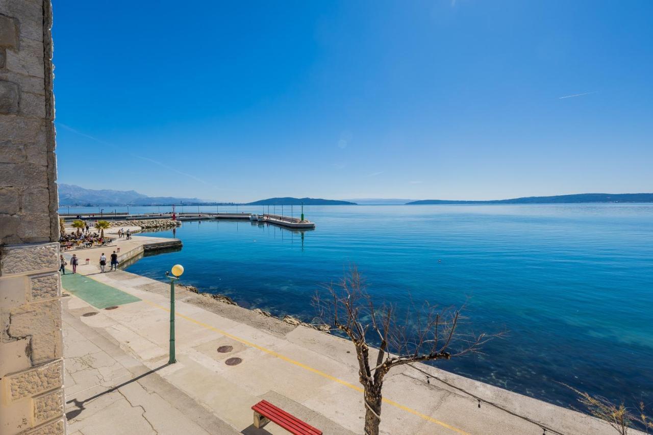 Seafront Karlo Apartment Kastela