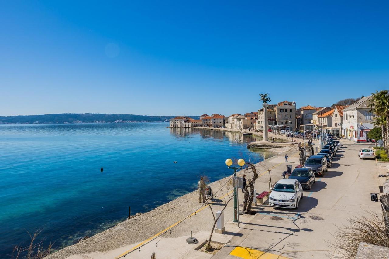 Apartment Seafront Karlo