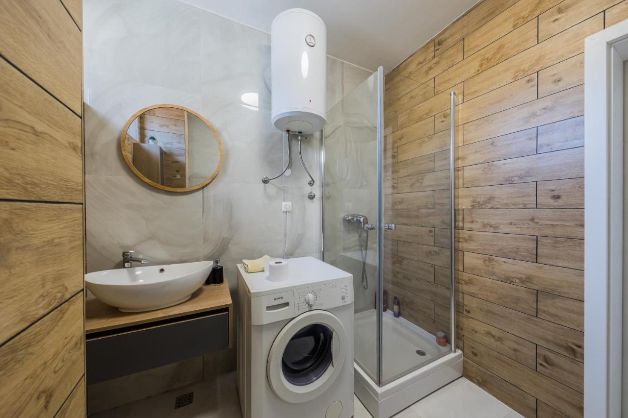 Seafront Karlo Apartment Kastela